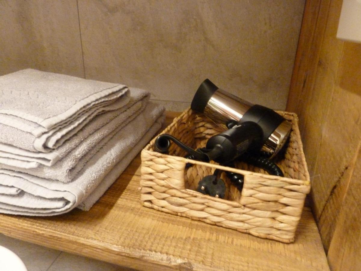 Beb Luca76 Bed & Breakfast Avise Dış mekan fotoğraf